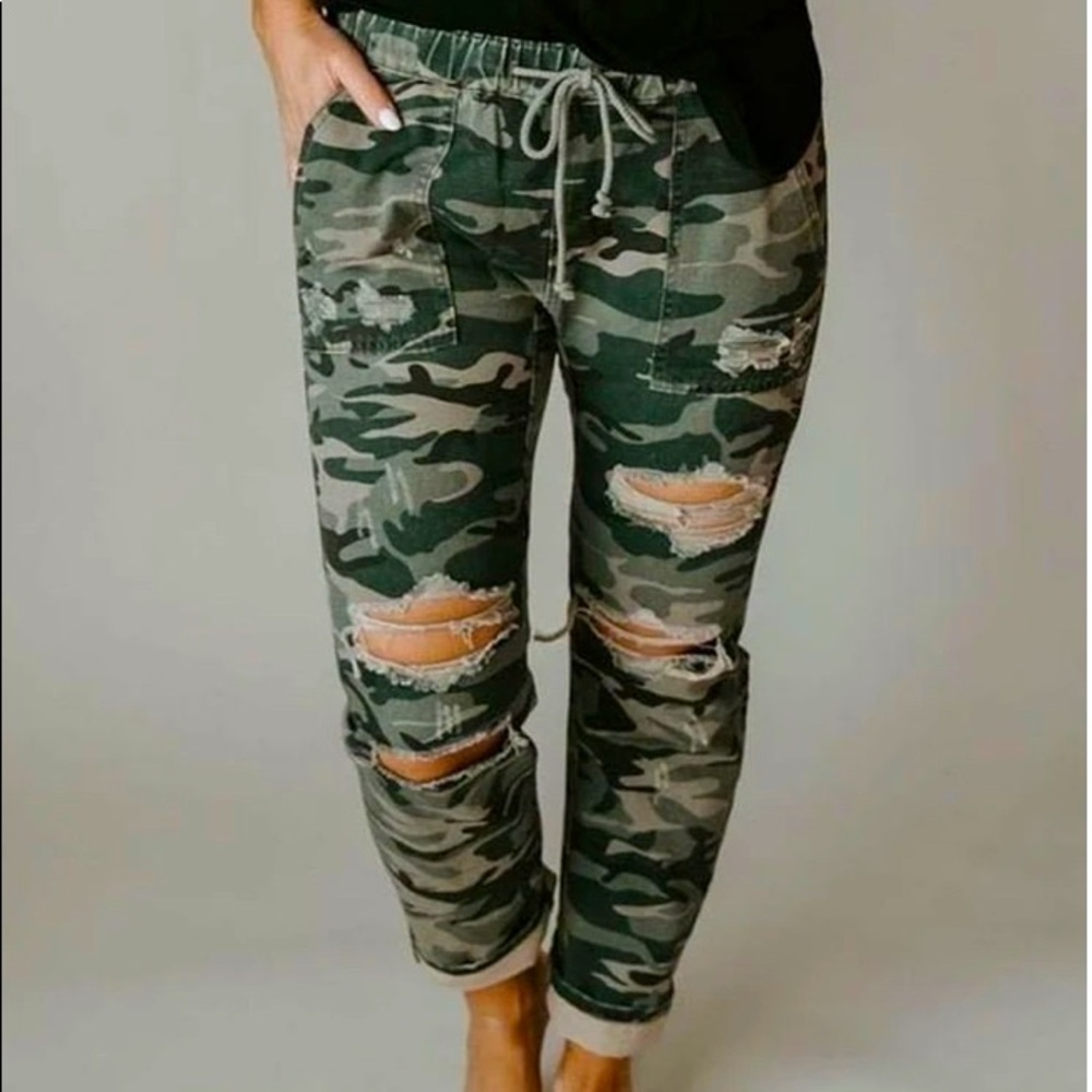 Brand New distressed camo joggers